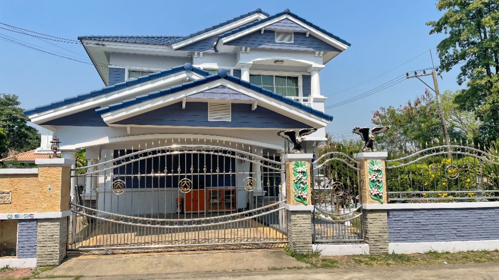 For SaleHousePathum Thani,Rangsit, Thammasat : Single house for sale, corner house, size 99 sq.w., extension, house renovation as shown in the picture, Ban Parichat 345 housing project