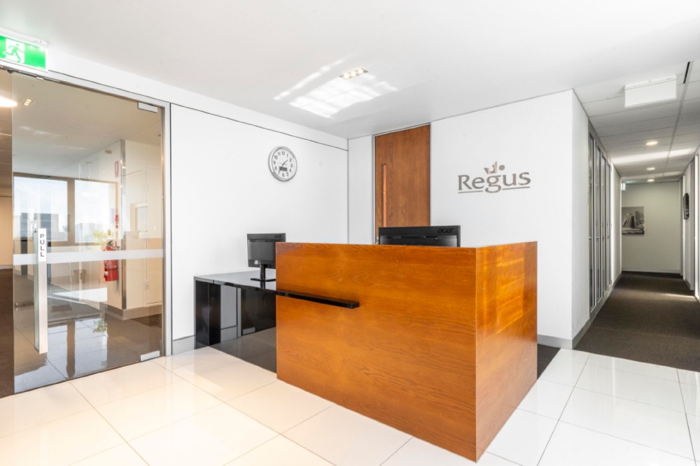 For RentKasetsart, Ratchayothin : All-inclusive access to workspace and virtual office in Regus Pearl Building