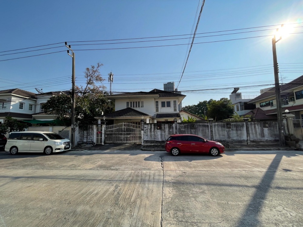 For SaleTownhouseBangna, Bearing, Lasalle : Urgent sale, 2-storey detached house, area 91 sq m., Soi Bangna-Trad 53, km. 8, Krisdanakorn Heritage Village 28 (sold as is)