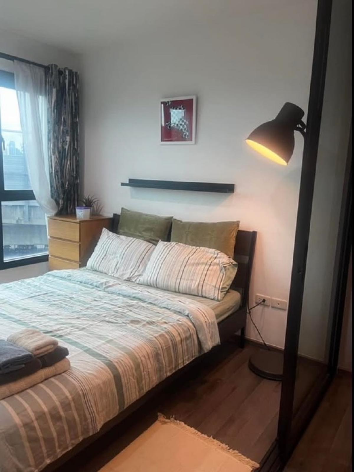 For RentCondoOnnut, Udomsuk : For rent: The Base Park West, 5th floor, studio room, complete with furniture and appliances, near BTS, convenient transportation, price 12,000 baht.