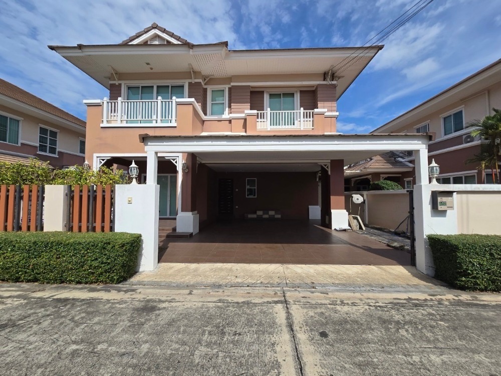 For SaleHousePattaya, Bangsaen, Chonburi : Urgent sale! 2-storey detached house, beautiful built-in throughout the house, with Type C solar cells.