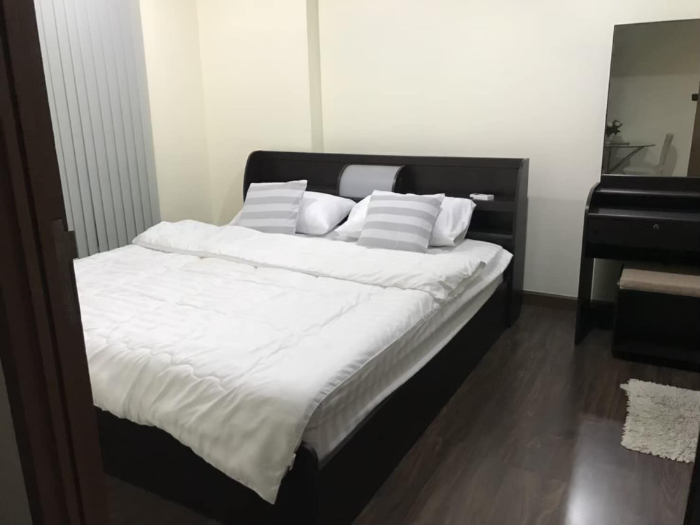 For RentCondoSilom, Saladaeng, Bangrak : Silom City Resort in the heart of the city, Sathorn, Silom, near BTS Chong Nonsi, large room