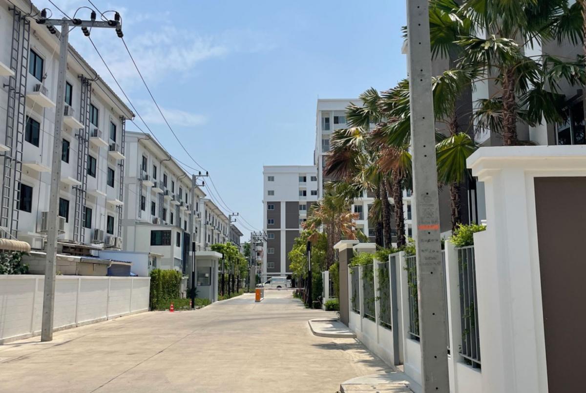 For SaleCondoBang kae, Phetkasem : #Condo for sale Sena Kit MRT - Bang Khae Phase 2, easy to travel, there are buses passing in front of the project, connecting to cars