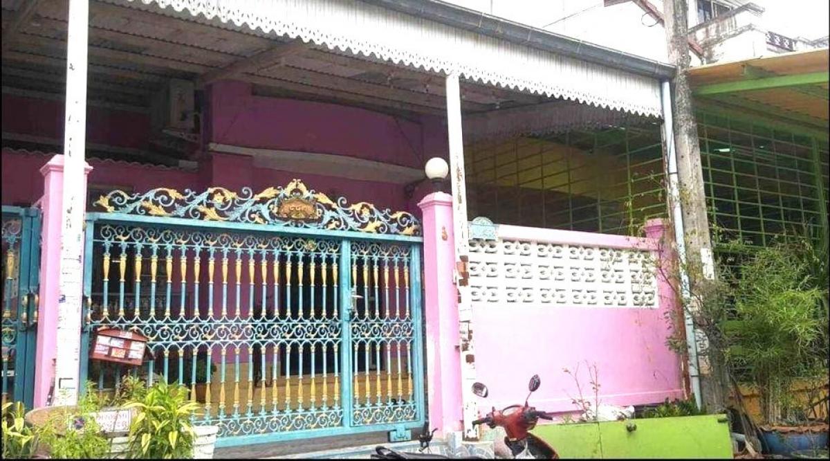 For RentTownhouseBang kae, Phetkasem : Rent a beautiful house. Can be in. Beautiful house, private, inexpensive, very wide. 32 square wah. Millionaire Village, Soi Bang Khae 14, Bang Khae Krungthep 10160