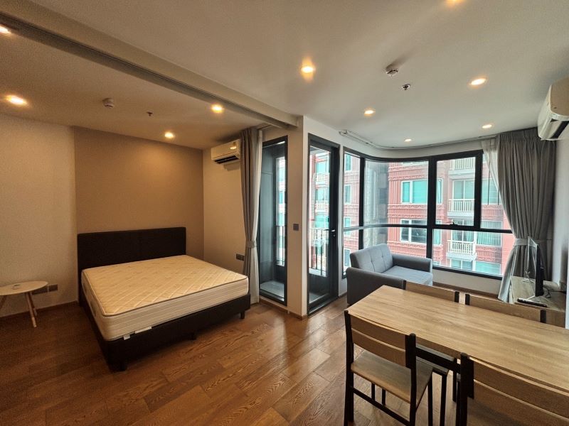 For RentCondoRatchathewi,Phayathai : 🌼💗Hot deal for rent - Q Chidlom condo - Near BTS Chidlom, Central World💗🌼