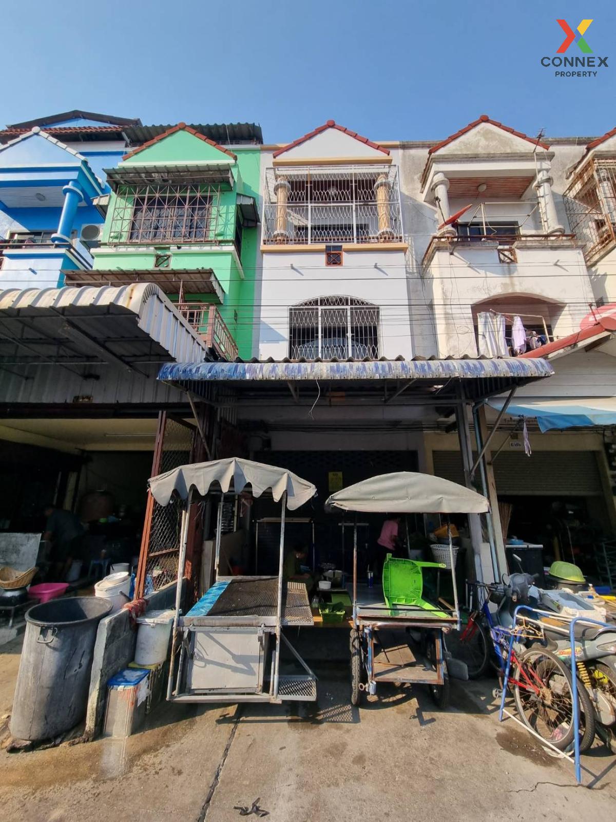 For SaleShop HousePathum Thani,Rangsit, Thammasat : For Sale Commercial Building-Khlongluang Pathum Thani at Chatchai Market , Khlong Nueng , khlong Luang , Pathum Thani , CX-115589