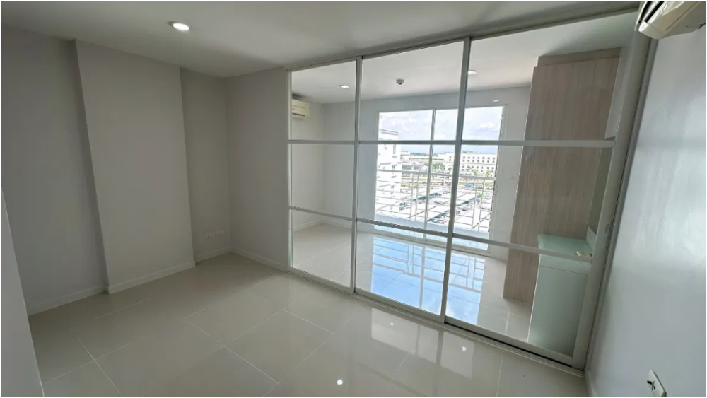 For SaleCondoPattanakan, Srinakarin : Sell ​​1 bedroom 30 sqm. Floor 8, Ile Condo Srinakarin (SM982)