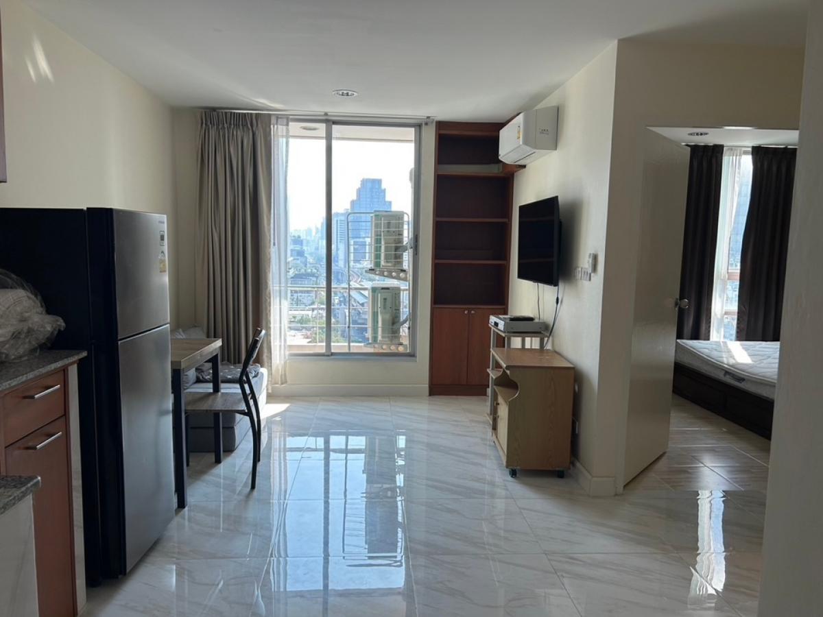 For RentCondoRatchathewi,Phayathai : 2 bedroom condo for rent, Ban Pathumwan BTS, Phayathai (Airport Link) New Renovate