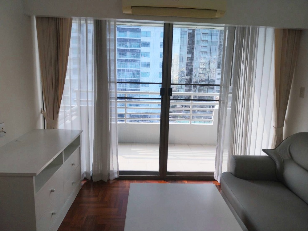 For RentCondoSukhumvit, Asoke, Thonglor : 2 bedroom condo for rent. Acadamia Grand Tower 🔥 Near BTS Phrom Phong 🔥