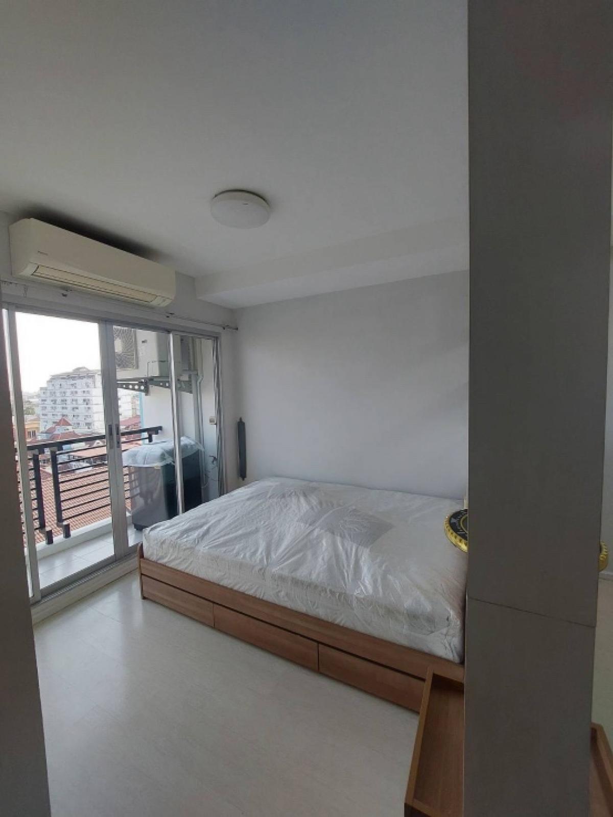 For RentCondoOnnut, Udomsuk : 🧸🌷 For rent 🌷🧸The Log3 Sukhumvit 101/1 Price 7,000 baht 🏷 Building T, 7th floor, 1 studio room, 1 28 sq.m., Village view ✨️ (ready to move in)