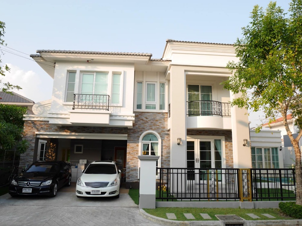 For SaleHouseLadkrabang, Suwannaphum Airport : Selling a beautiful house with 4 bedrooms with a swimming pool.  Near Suvarnabhumi Airport