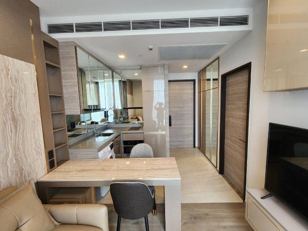 For RentCondoLadprao, Central Ladprao : The room is available at The Crest Park Residence. The condo is ready to go in.