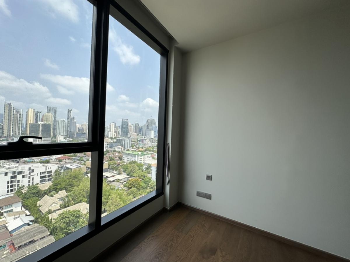 For SaleCondoSukhumvit, Asoke, Thonglor : 2 bedrooms Last Unit. The room is out. Really quickly. Installment 28,000 can be rented. 50,000 call 0946503223.