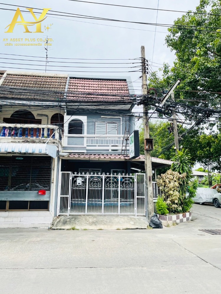 For SaleTownhouseLadprao101, Happy Land, The Mall Bang Kapi : Sena Villa 84  Soi Happy Land 27 Sq. (Selling with tenants) -area 27 square wah, price 3,000,000