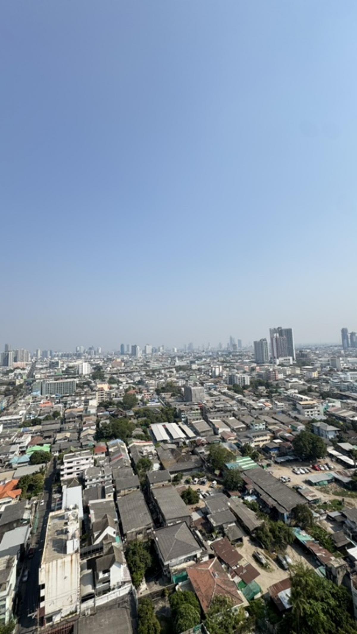 ขายคอนโดสาทร นราธิวาส : 3 ห้องนอน combined ห้องใหม่จากโครงการ 146.42 Sqm. เพียง 22,741,000 (155,102/ตรม) สนใจติดต่อ 092-4971696