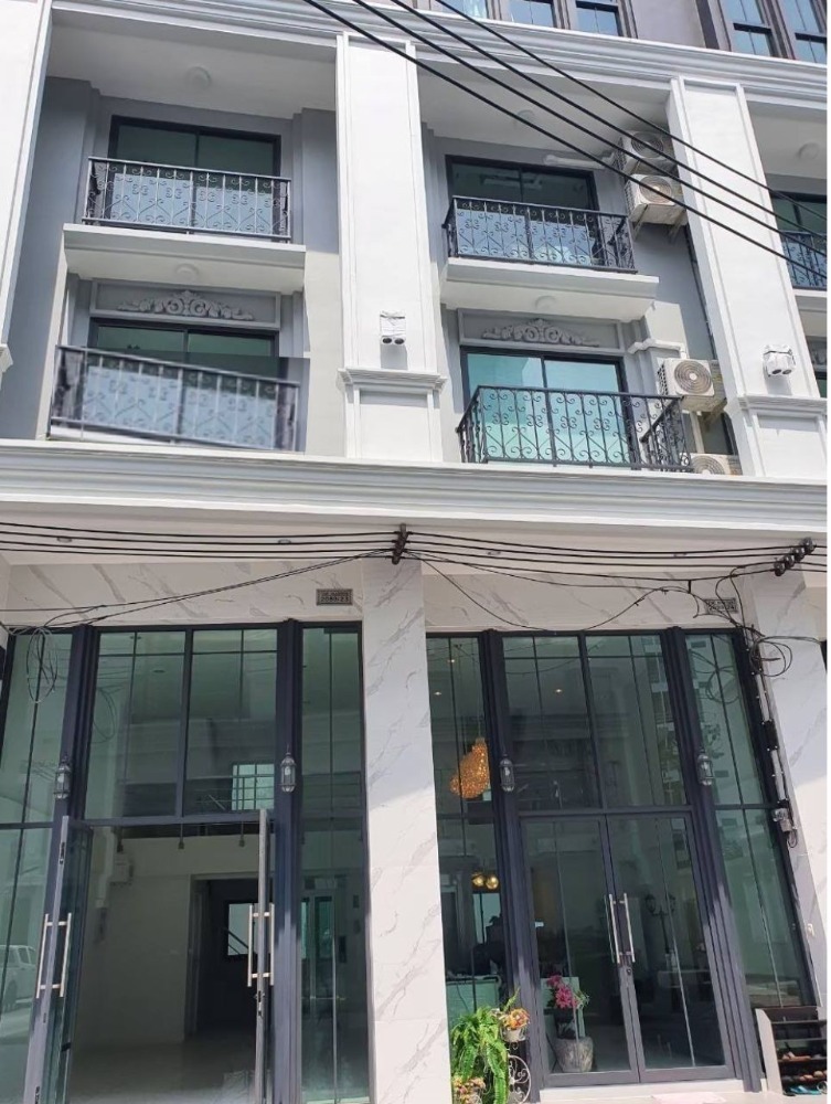 For RentHome OfficeOnnut, Udomsuk : 💻  Home office 4.5 storey with elevator for Rent, The Master @BTS On Nut 2, near BTS On-Nut, company registration allowed