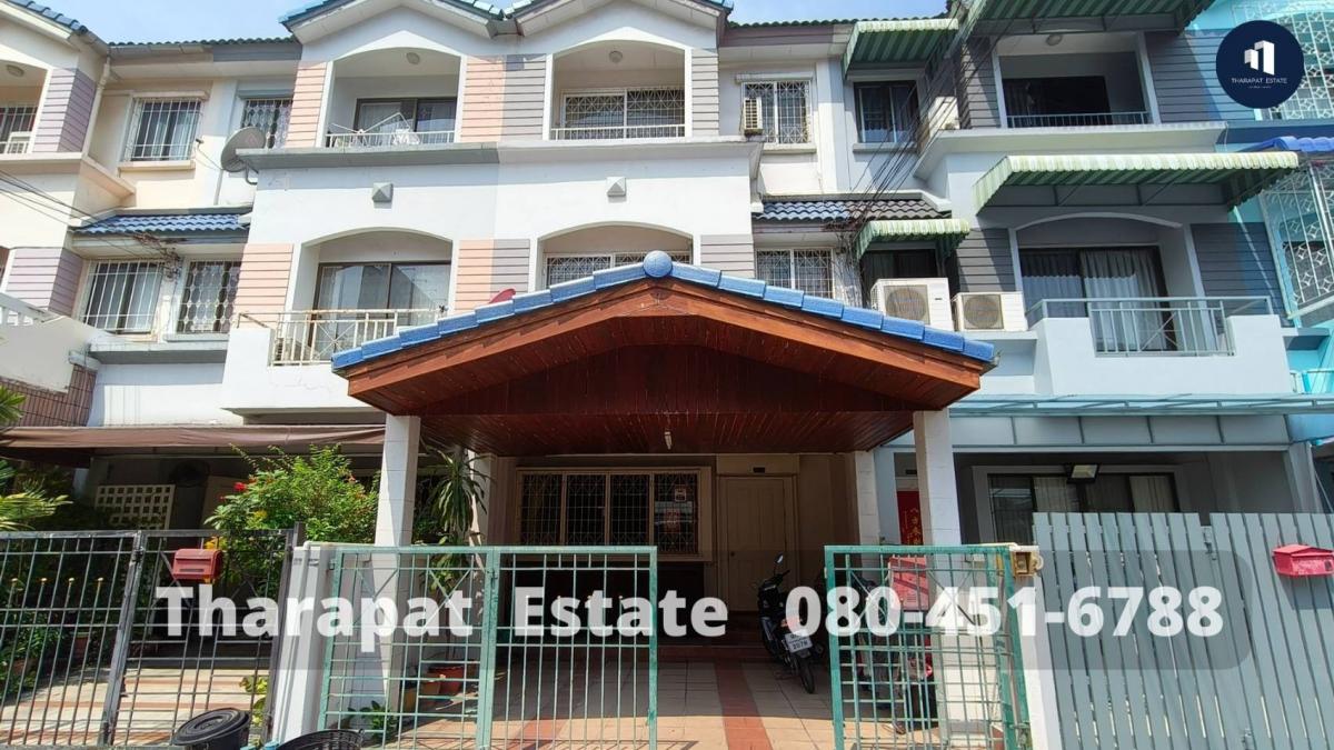 For SaleTownhousePattanakan, Srinakarin : Urgent sale, 3 -story townhome, good location, rare, house in the middle of the city -Rama 9, Soi 43, away from Rama 9 Road. Only 150 meters. Travel for 3 minutes. Enter The Nine Rama 9, in and out of the alley. Very convenient, near the expressway