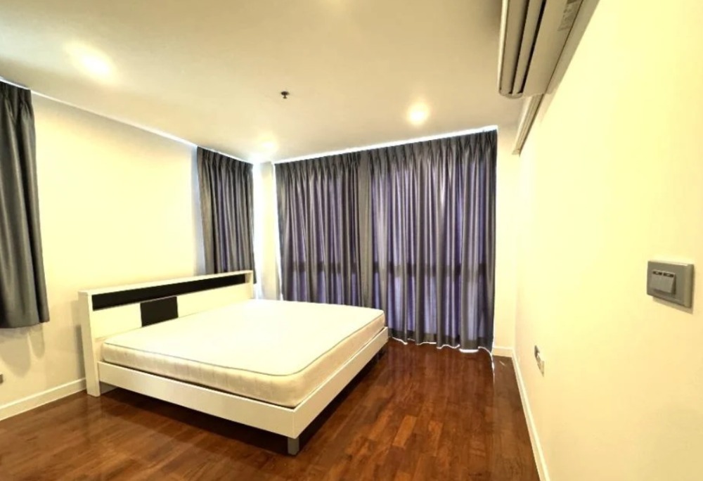 For RentCondoSilom, Saladaeng, Bangrak : House for rent, Siri Silom, Floor 12