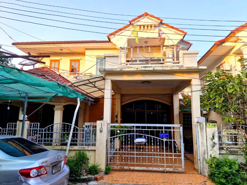 For SaleHouseNawamin, Ramindra : House for sale, Buri Rom village, behind the corner of the living area, wide, cheap price