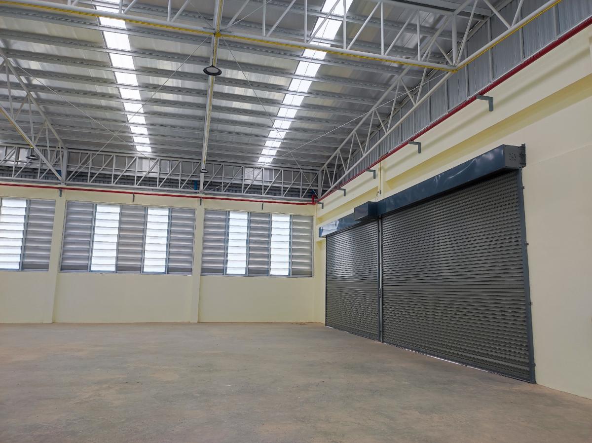 For RentWarehouseMin Buri, Romklao : Suwinthawong Warehouse, Nong Chok, newly built