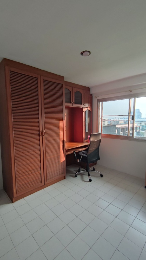 For RentCondoKhlongtoei, Kluaynamthai : Now Open! Condo for Rent/Sale in the Heart of the City, Near BTS Phra Khanong-On Nut!   Waterford Park Rama 4, Soi Phumichit