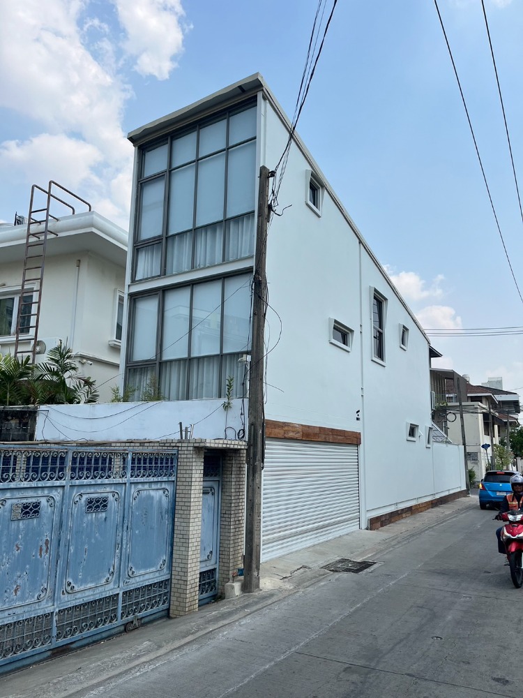 For SaleHouseAri,Anusaowaree : 📢 3-storey detached house for sale, Phahonyothin Soi 8 | Near BTS Ari-Saphan Khwai | 🏡✨