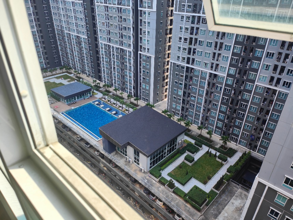 For SaleCondoBang Sue, Wong Sawang, Tao Pun : Condo for sale, Regent Home, Bang Son (Phase 27), only 400 MRT, some purple lines, hidden near Chatuchak, Bang Sue, size 28 sq.m., floor 18, price 1.42 million.