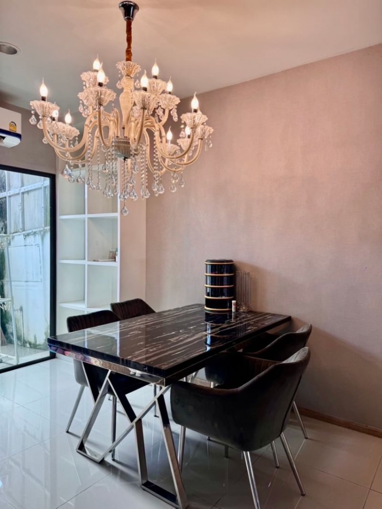 For SaleTownhomeKaset Nawamin,Ladplakao : 3-story townhome for sale The Vision Ladprao-Nawamin Decorated with 24 SQW. 4 bedrooms