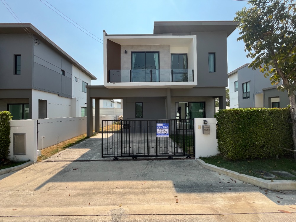 For SaleHouseChaengwatana, Muangthong : Detached house near Robinson Ratchaphruek, Square Life Ratchapruek-Kanchanaphisek, 2-storey detached house, 345 road