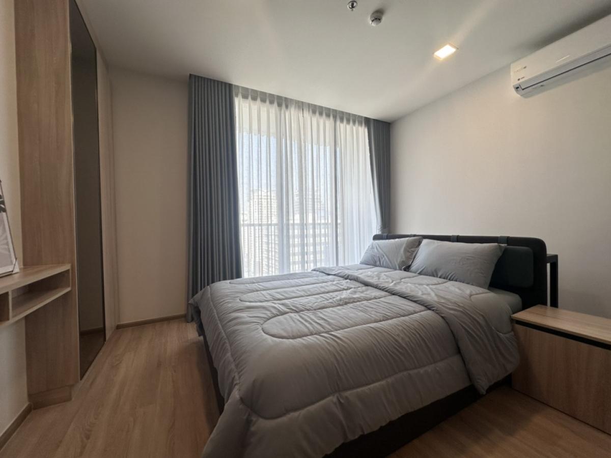 For RentCondoRatchathewi,Phayathai : New condo, corner room, price 25,000 baht, ready to use. Good stuff. Interested in making an appointment 0808144488.