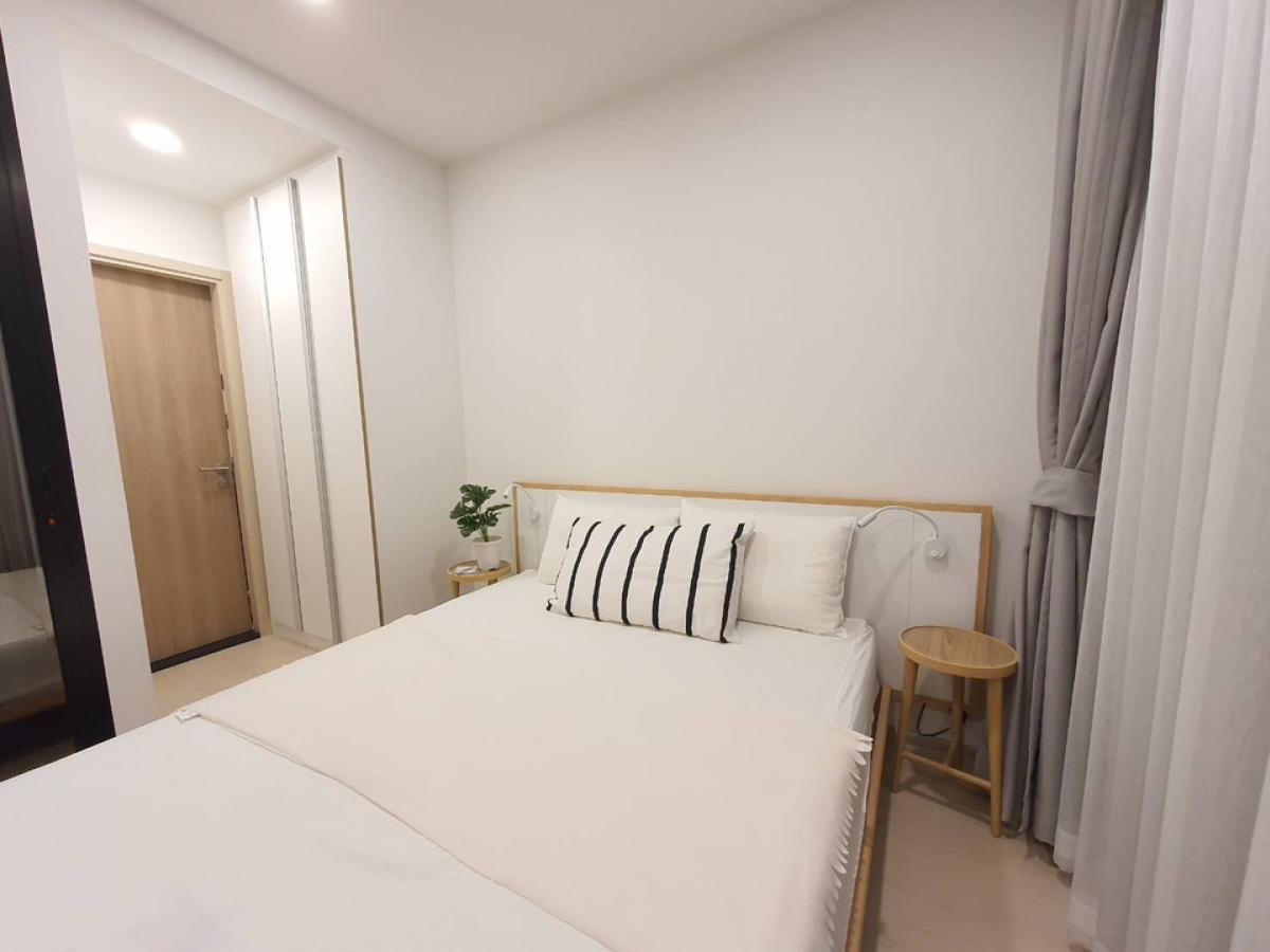 For RentCondoSukhumvit, Asoke, Thonglor : ⚜️ 2 bedroom condo near BTS Ekkamai, only 300 meters, Noble Ambience, Sukhumvit 42 rooms, quiet corner, Fully Furnished, short -term available