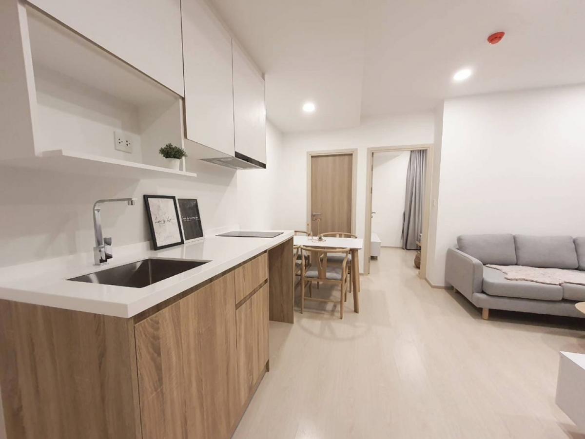 For RentCondoSukhumvit, Asoke, Thonglor : ⚜️ 2 bedroom condo near BTS Ekkamai, only 300 meters, Noble Ambience, Sukhumvit 42 rooms, quiet corner, Fully Furnished, short -term available