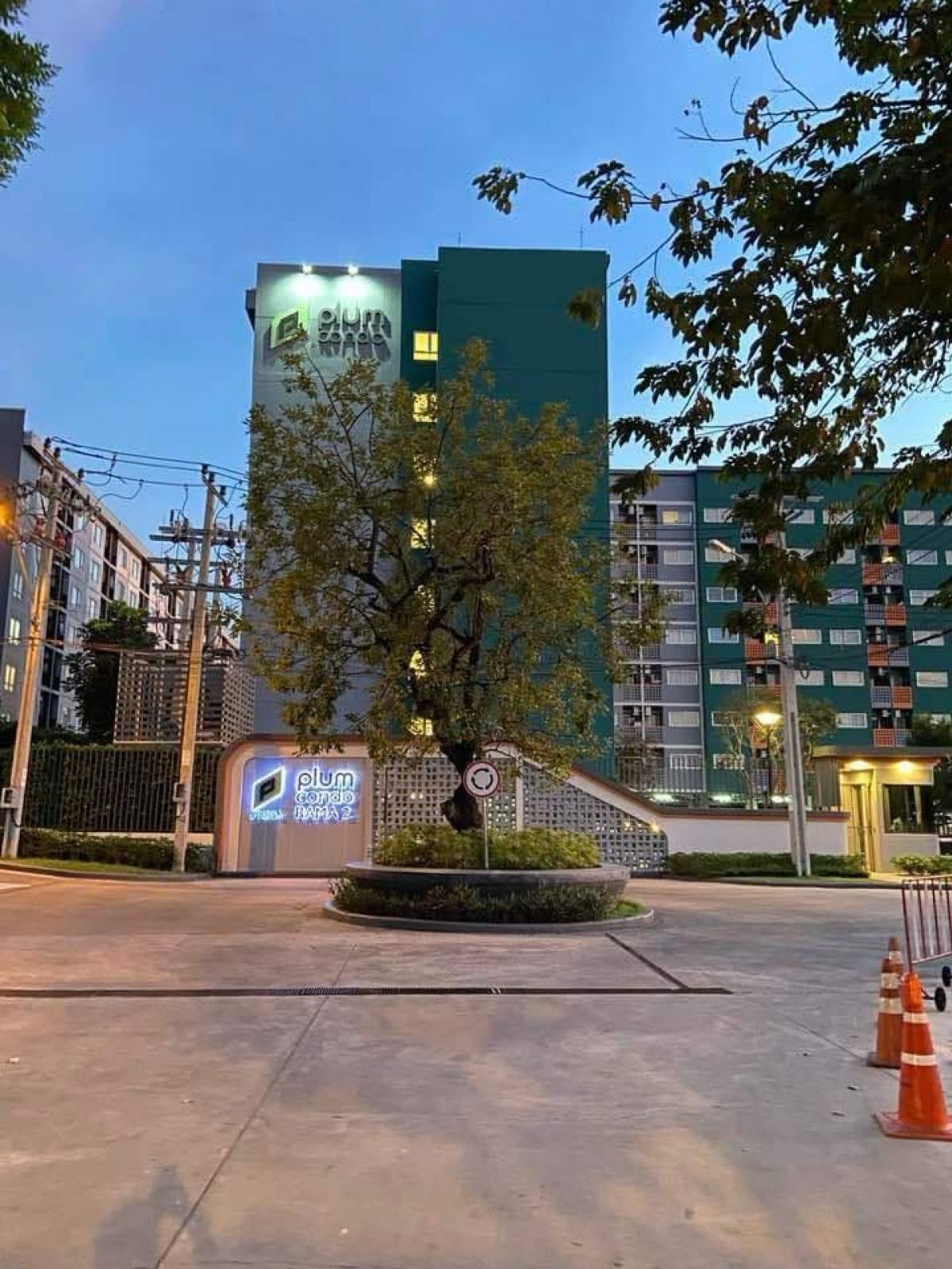 For RentCondoRama 2, Bang Khun Thian : Renting Plum Condo Rama 2 (new project) next to various malls next to Bang Mot Hospital next to Rama 2 Road.