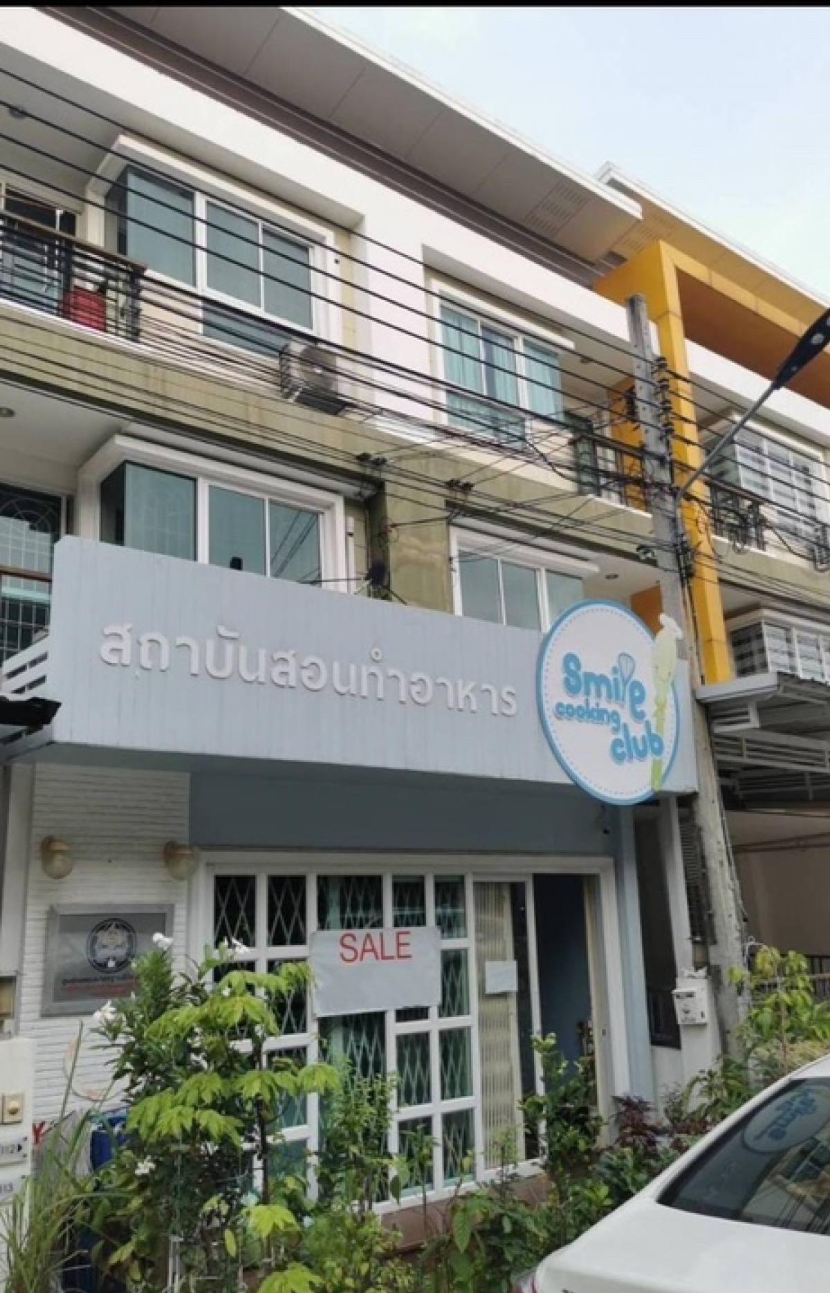 For SaleTownhomeMin Buri, Romklao : For sale Townhome, Wayra Ramkhamhaeng-Suvarnabhumi project