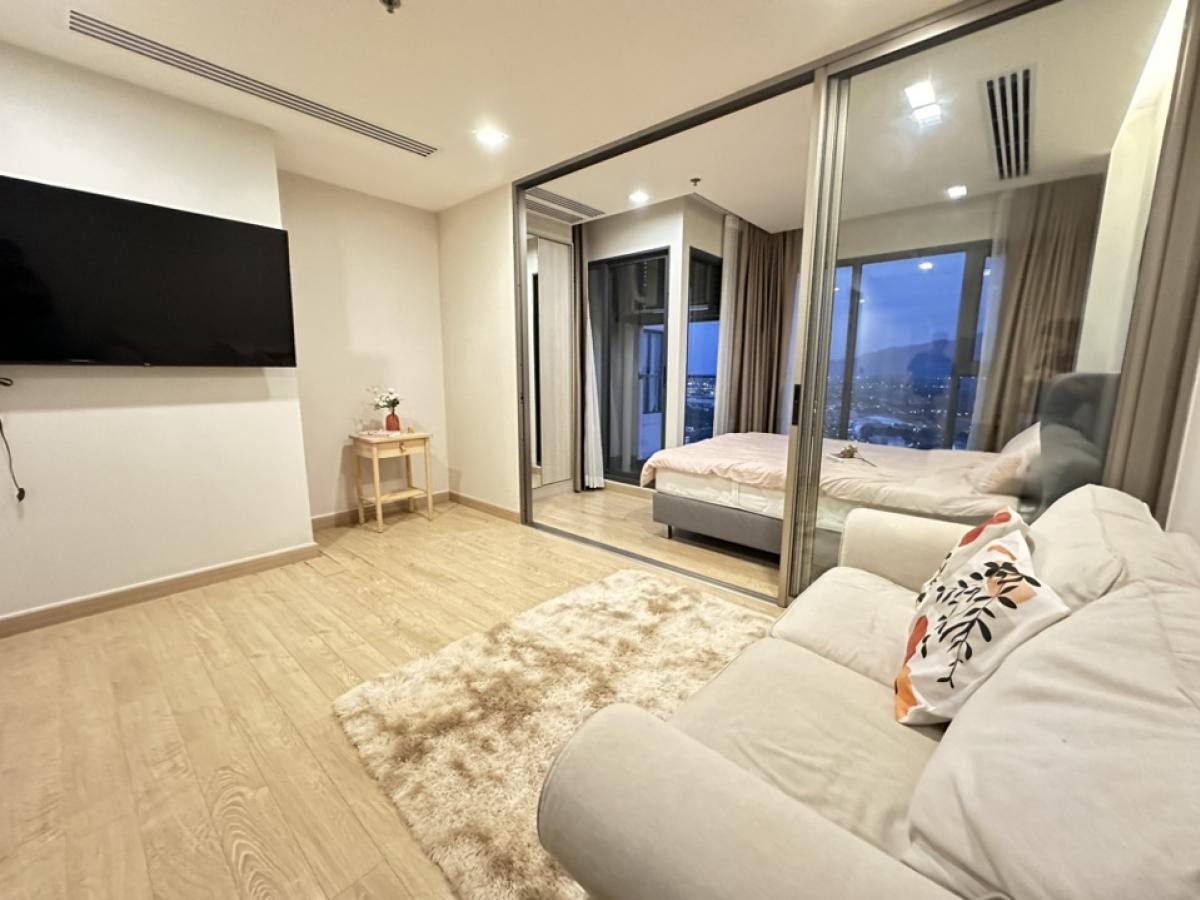 For RentCondoPattaya, Bangsaen, Chonburi : Luxury condo rental, next to Central Chon Buri 🏢 Very good view #Infinity One Condo Condo, 32 sqm. (Ready to stay) only 13,000 /month 1 bedroom, 1 bathroom, 1 living room ____________________ Nearby places 🏢✅ Central Chon Buri ✅ Tesco Lotus