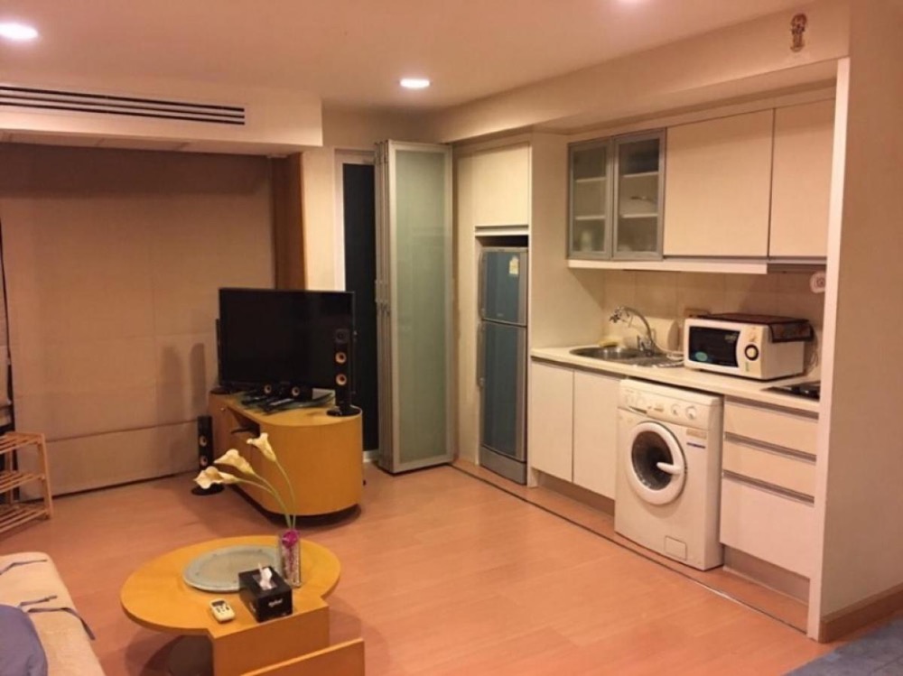 For RentCondoSilom, Saladaeng, Bangrak : Condo For Rent | The Best Value In The Project “The Bangkok Thanon Sub” 55 Sq.m. Near MRT Sam Yan