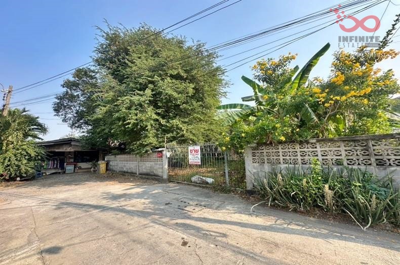 For SaleLandNawamin, Ramindra : Land for sale with buildings 171 square wah, Soi Phahonyothin 54, Phahonyothin Road