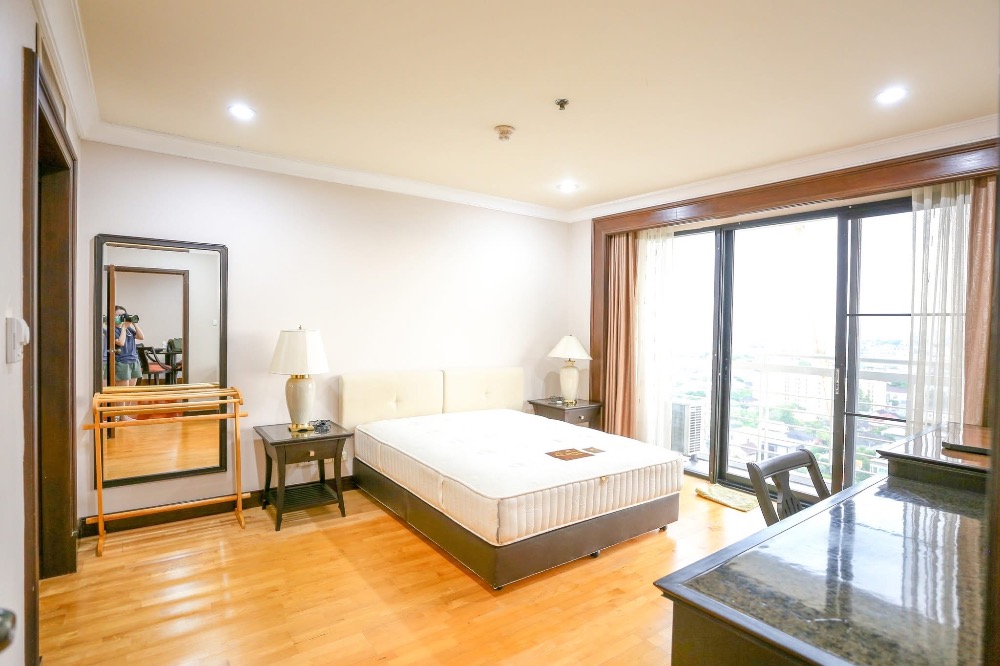 For RentCondoKasetsart, Ratchayothin : Sailom Suite Condo for Rent, Soi Phahonyothin, 32 rooms, 84 sqm. Near BTS Ratchayothin and Senanikhom.