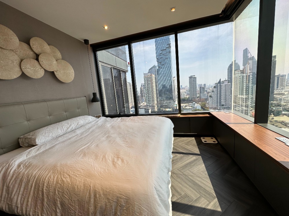 For RentCondoSilom, Saladaeng, Bangrak : 🔥Urgent for rent🔥Condo Ashton Silom (Ashton Silom) Duplex, 2 bedrooms, 2 bathrooms, size 87 sq m, 25th floor, Mahanakhon building view, city center, near BTS Chong Nonsi.