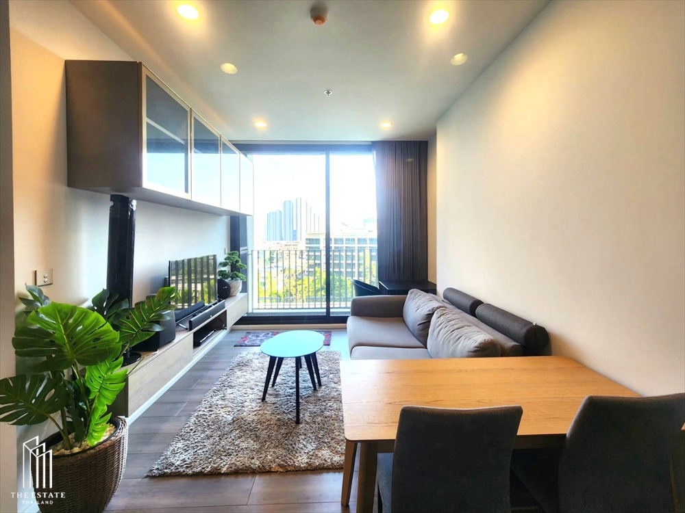 For RentCondoOnnut, Udomsuk : Condo for RENT WHIZDOM ESSENCE 53.01 SQ.M. 2 Bedroom, beautiful decoration room with furniture and electrical appliances @40,000 Baht