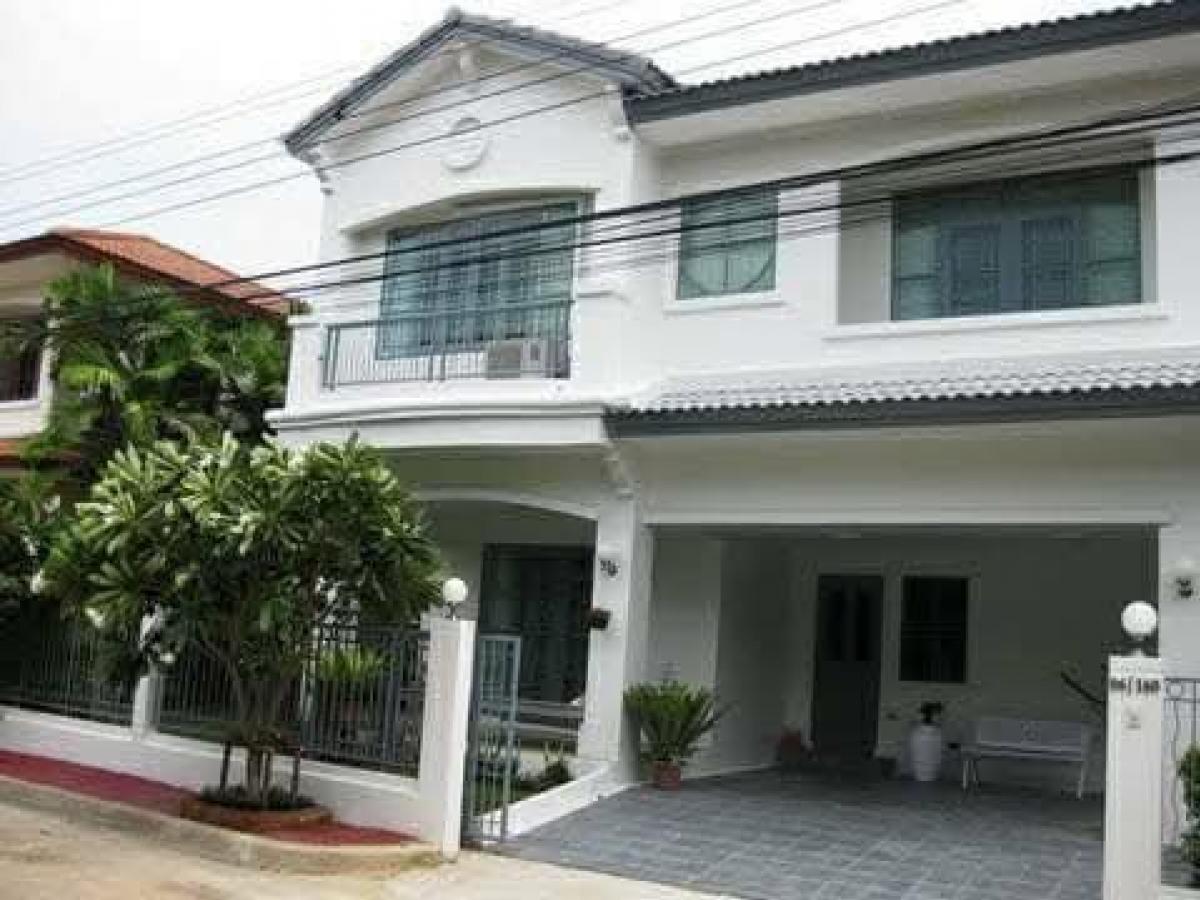 For RentHouseBangna, Bearing, Lasalle : Release the house for rent in the decidaries of Srinakarin