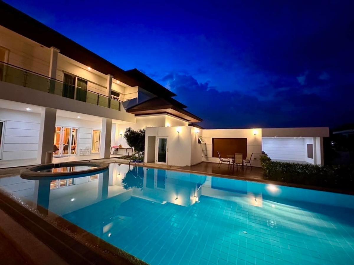 For RentHouseBangna, Bearing, Lasalle : Sell/rent a modern style house, 7 bedrooms, 7 bathrooms