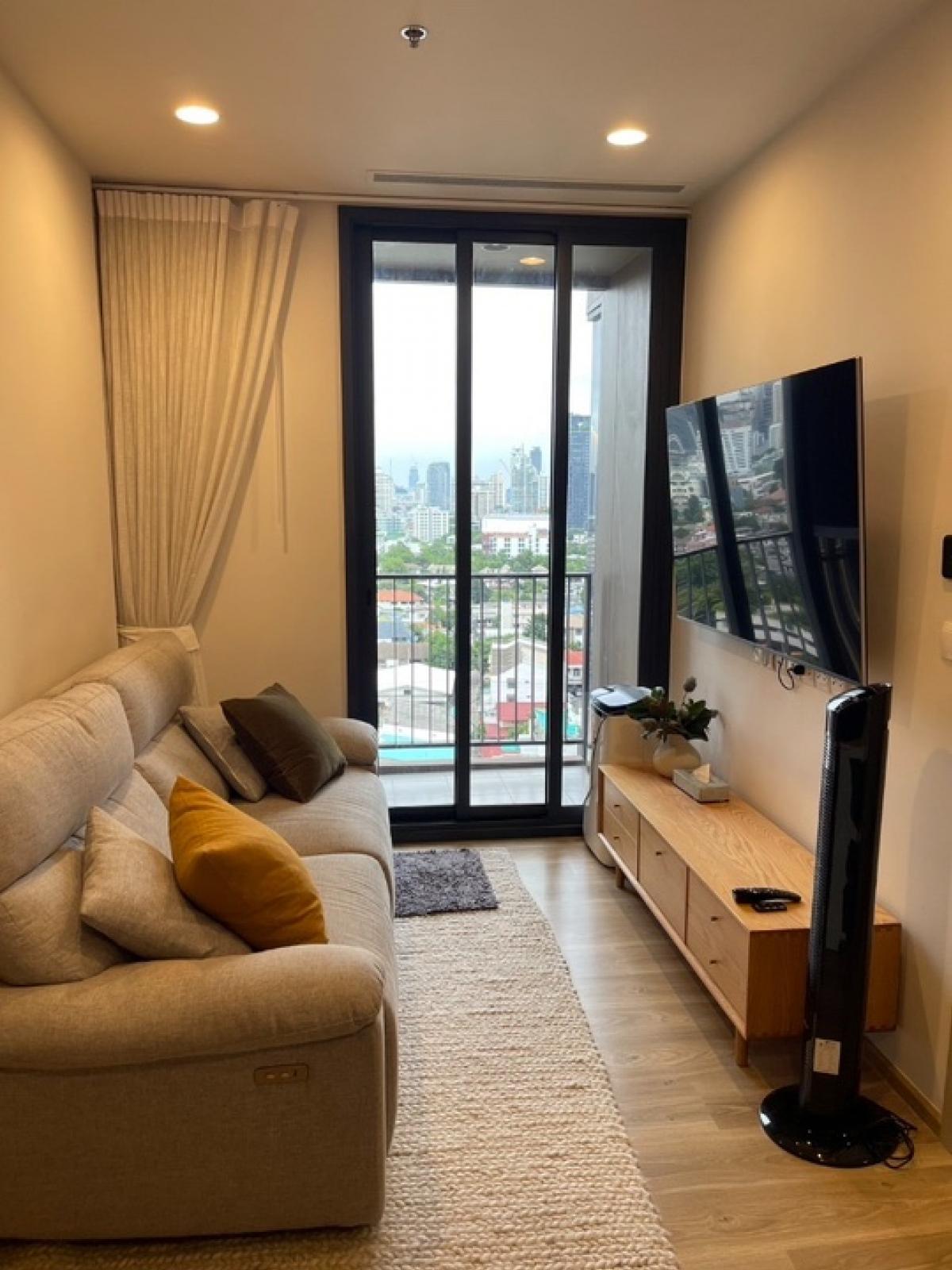 ให้เช่าคอนโดสุขุมวิท อโศก ทองหล่อ : For rent📍 Oka HAUS Sukhumvit 36