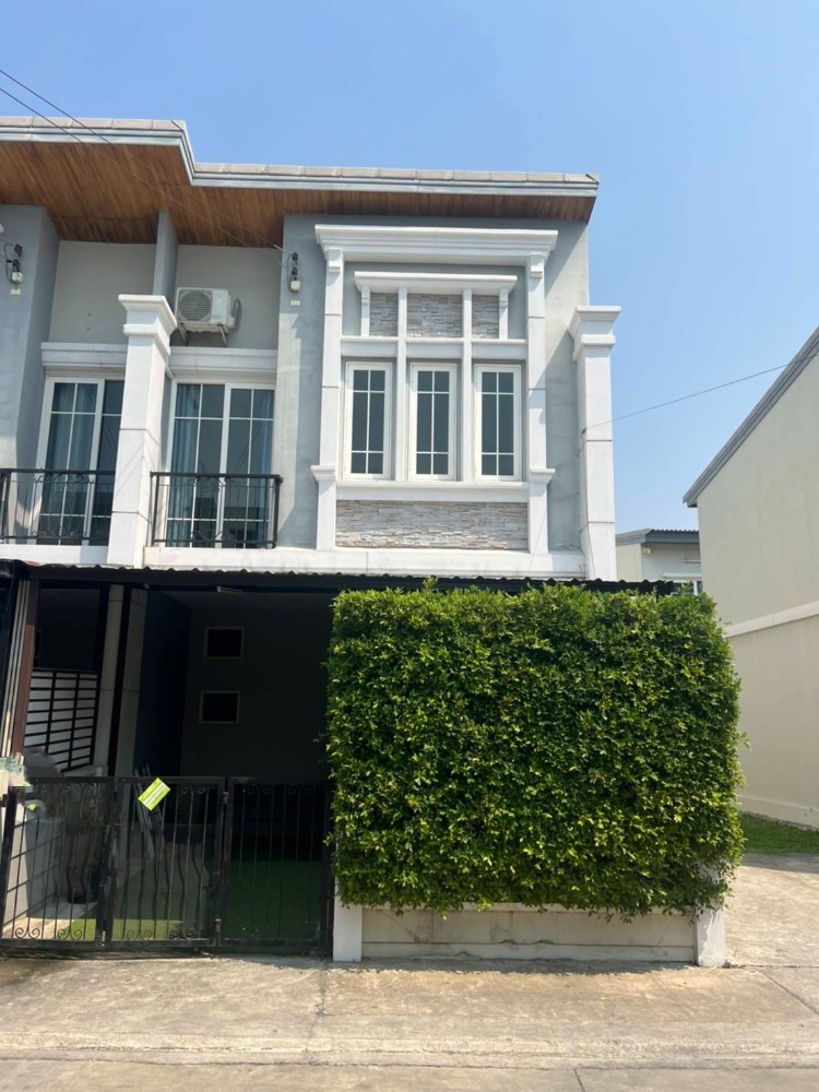 ให้เช่าทาวน์เฮ้าส์/ทาวน์โฮมลาดกระบัง สุวรรณภูมิ : Townhouse for rent  Golden town 3 Bangna suanluang