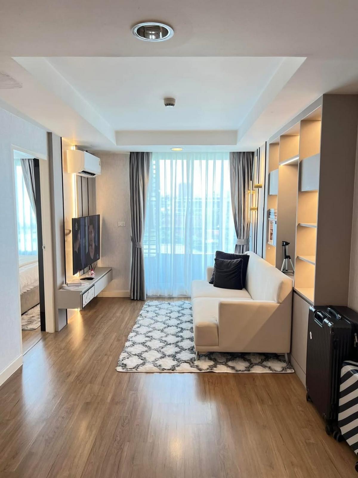 For RentCondoRatchadapisek, Huaikwang, Suttisan : For rent !!! Condo, Chris, Ratchada 17, Building 7, 7th floor, corner 45 sqm, 2 bedrooms, 1 water, price 28,000 baht 🎆🎆