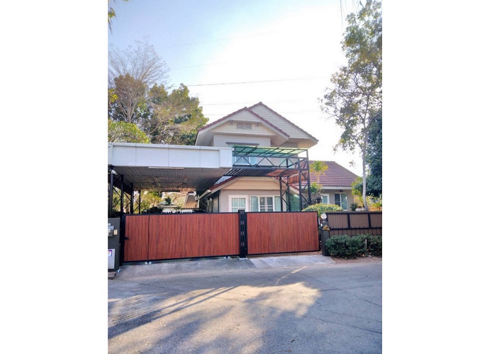 For SaleHouseKhon Kaen : Inquiries: 081-380-2129 Land and House Park, Khon Kaen House for sale, 131 square wah, 3 bedrooms, 3 bathrooms, 2 halls, 2 kitchens, new garages Can park many cars