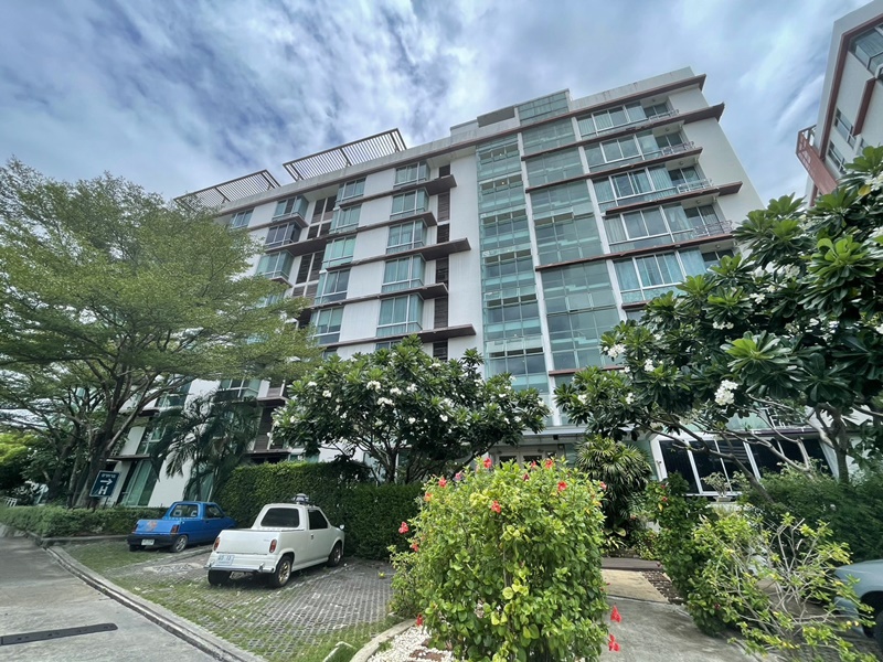 For SaleCondoPattanakan, Srinakarin : Sell ​​Iris, Floor 4, H 32.44 sqm. Near Airport Link Hua Mak 1.3 million.