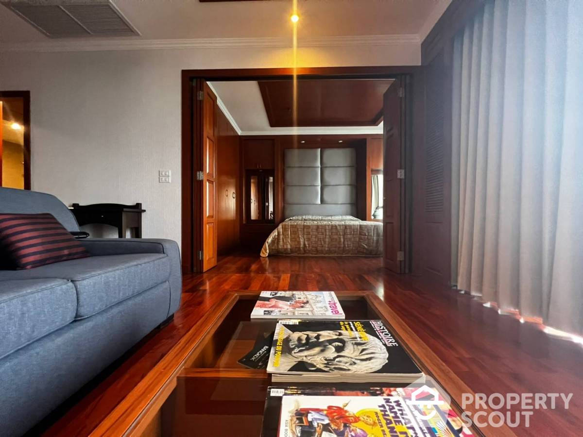 For RentCondoWongwianyai, Charoennakor : 1-BR Condo at Ban Chao Phraya Condo near MRT Hua Lamphong