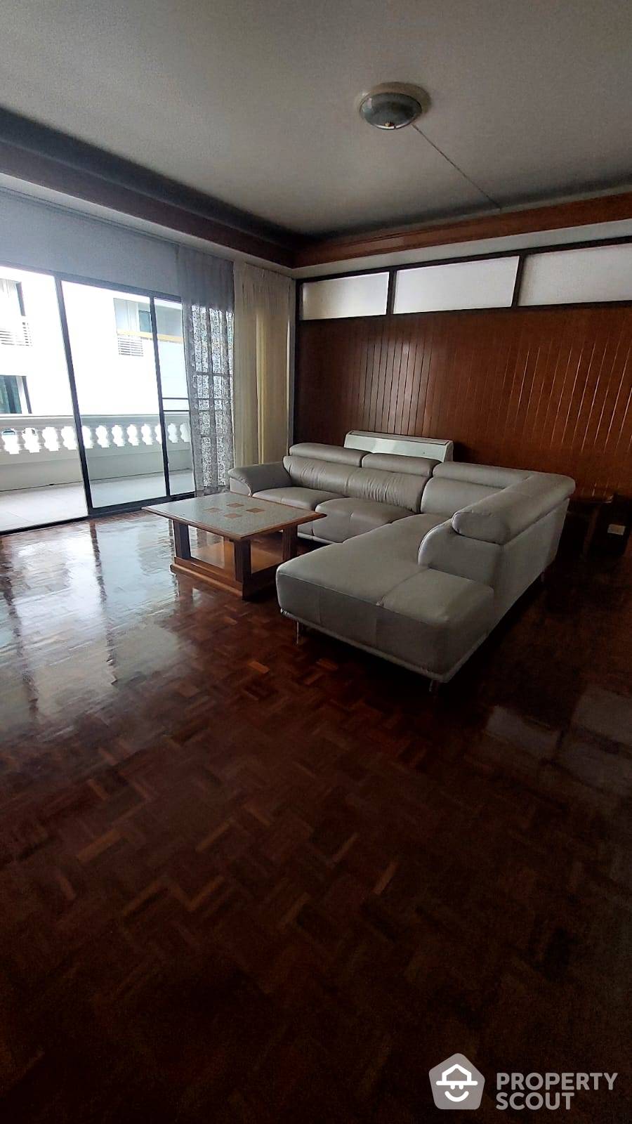 For RentCondoSukhumvit, Asoke, Thonglor : 3-BR Serviced Apt. near BTS Phrom Phong