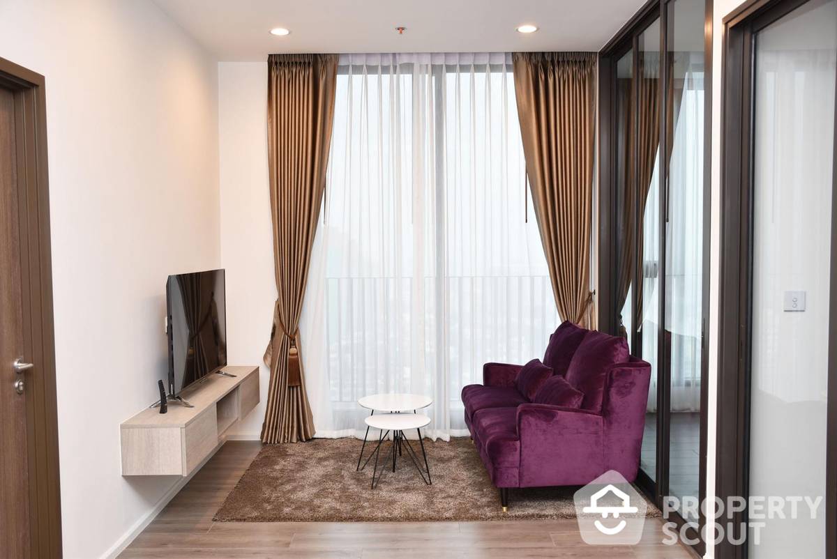 For SaleCondoOnnut, Udomsuk : 2-BR Condo at Whizdom Essence Sukhumvit near BTS Punnawithi